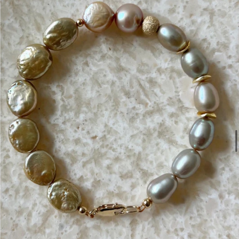 NIB House of Olia Oliva Pearl Bracelet